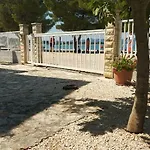 Diklo Robert & Renata 3*