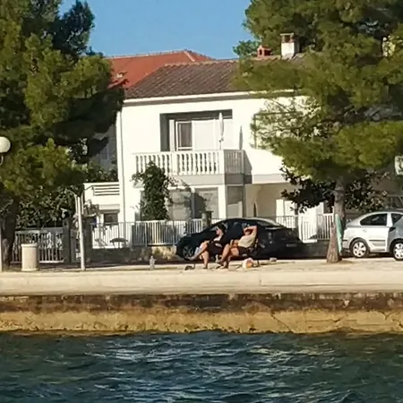 Diklo Robert & Renata Konukevi Zadar