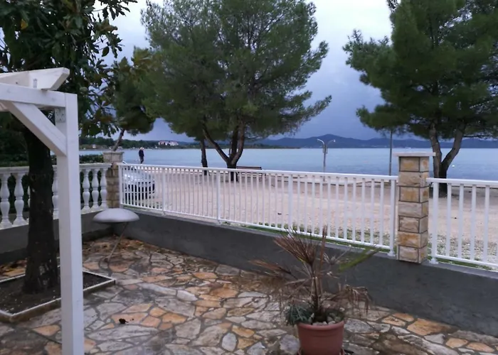 Diklo Robert & Renata زادار